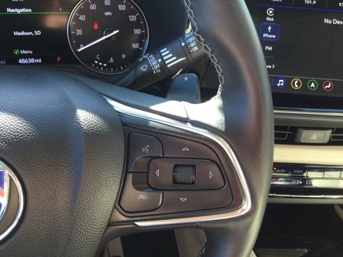 Used 2023 Buick Envision Avenir AWD/4WD image 17