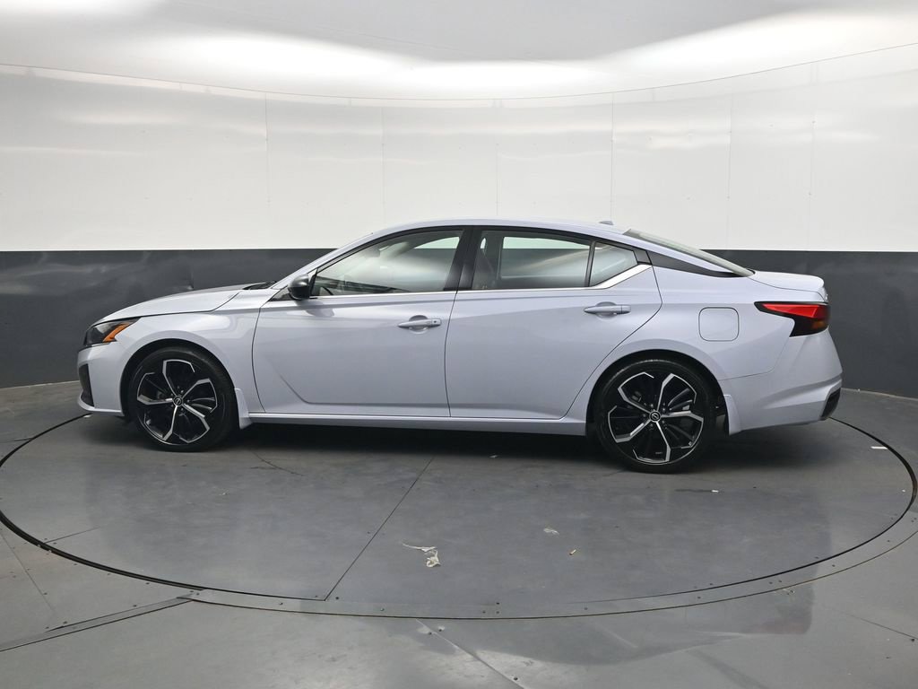 Certified 2024 Nissan Altima 2.5 SR FWD image 11