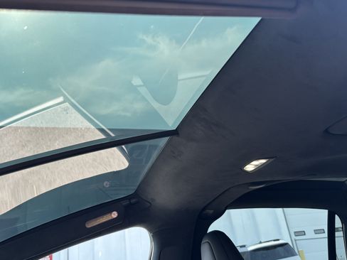 Used 2024 Tesla Model X AWD/4WD image 28