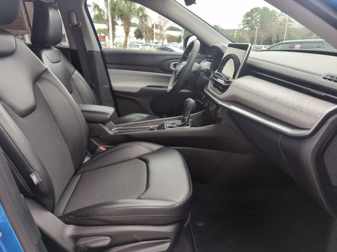 Used 2022 Jeep Compass Latitude image 31