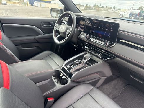 Used 2023 Chevrolet Colorado Z71 w/ Z71 Convenience Package 2 image 13