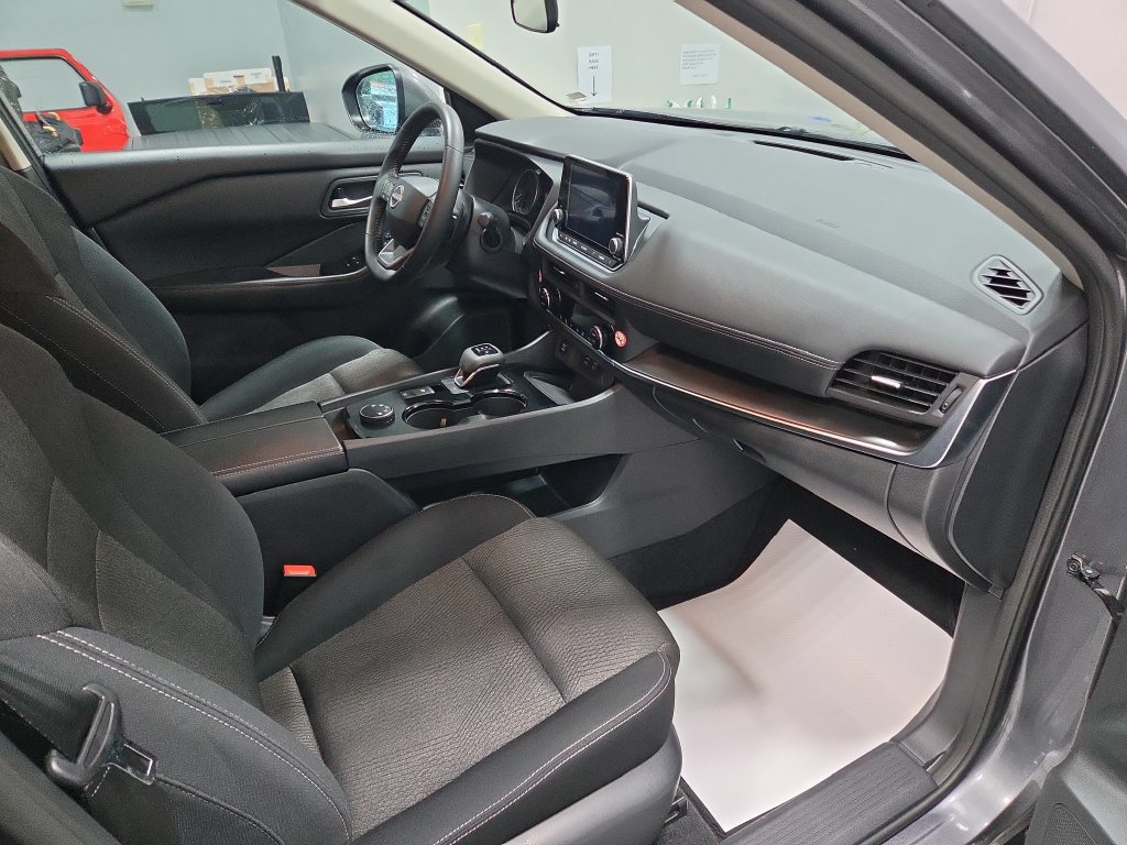 Used 2026 Nissan Rogue SV AWD/4WD image 19