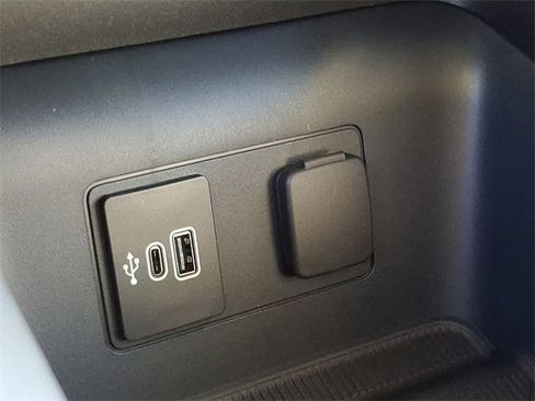 New 2026 Ford Explorer Active image 17