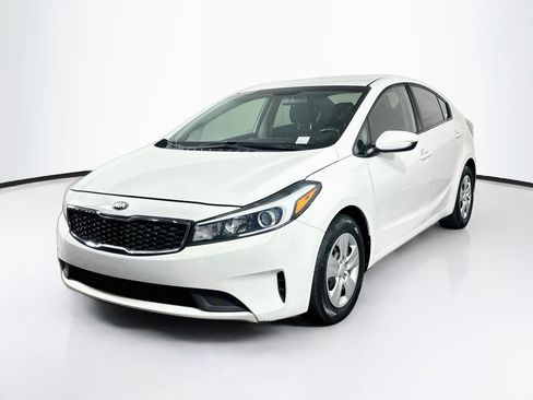 Used 2018 Kia Forte LX FWD image 3