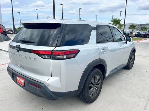 Used 2022 Nissan Pathfinder S image 6