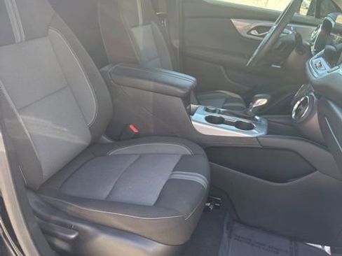 Used 2025 Chevrolet Blazer LT AWD/4WD image 31