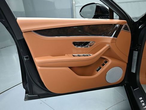 New 2026 Bentley Flying Spur Plug-In Hybrid AWD/4WD image 14