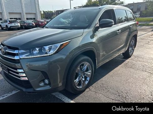 Used 2017 Toyota Highlander Limited Platinum AWD/4WD image 5