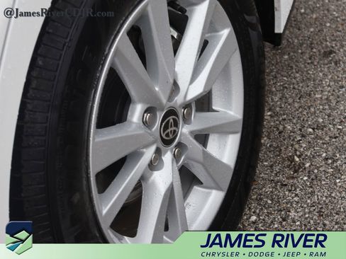 Used 2026 Toyota Camry LE FWD image 38