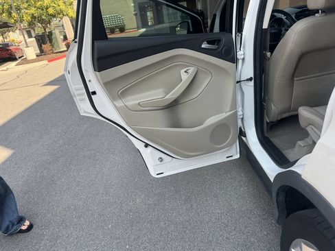 Used 2014 Ford Escape Titanium FWD image 30