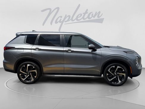 Used 2024 Mitsubishi Outlander SE FWD image 7
