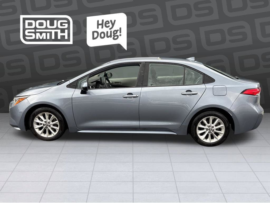 Used 2022 Toyota Corolla LE w/ LE Convenience Package FWD image 2