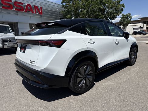Certified 2024 Nissan Ariya AWD image 9