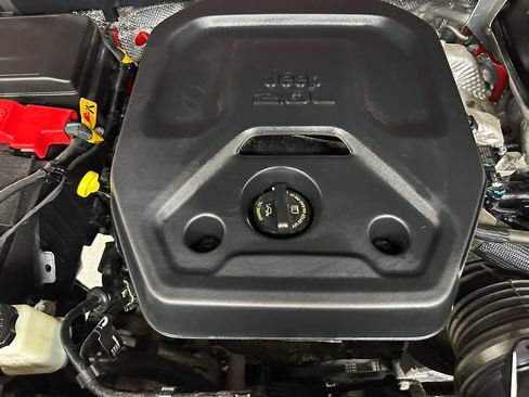Used 2025 Jeep Wrangler Unlimited Sahara w/ Safety Group AWD/4WD image 10