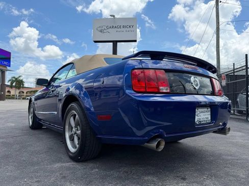 Used 2005 Ford Mustang GT RWD image 48