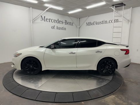 Used 2017 Nissan Maxima SR w/ Midnight Edition image 4