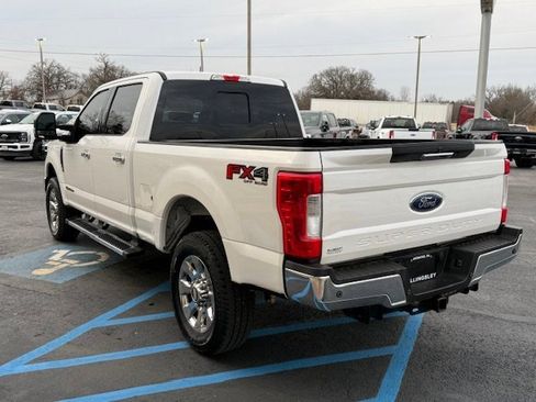 Used 2017 Ford F250 Lariat w/ Chrome Package image 4
