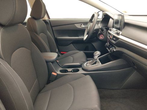 Used 2019 Kia Forte LXS FWD image 21