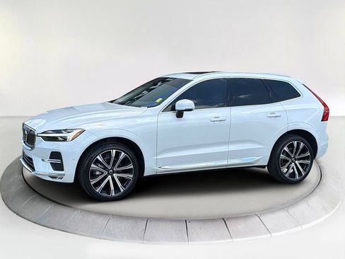 Used 2023 Volvo XC60 B5 Ultimate w/ Climate Package FWD image 1
