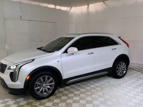 Used 2020 Cadillac XT4 Premium Luxury w/ Cold Weather Package image 7