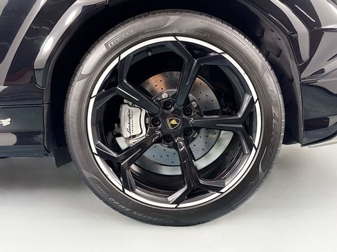 Used 2023 Lamborghini Urus S AWD/4WD image 4