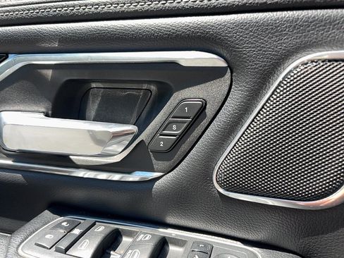 Used 2022 RAM 1500 Laramie AWD/4WD image 14
