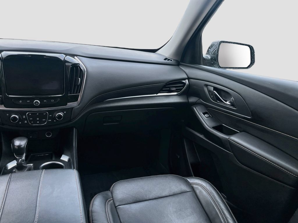 Used 2021 Chevrolet Traverse Premier w/ LPO, Blackout Package AWD/4WD image 25