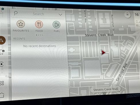 New 2026 Jaguar F-PACE R-Dynamic S image 20