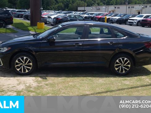 Used 2025 Volkswagen Jetta S FWD image 11