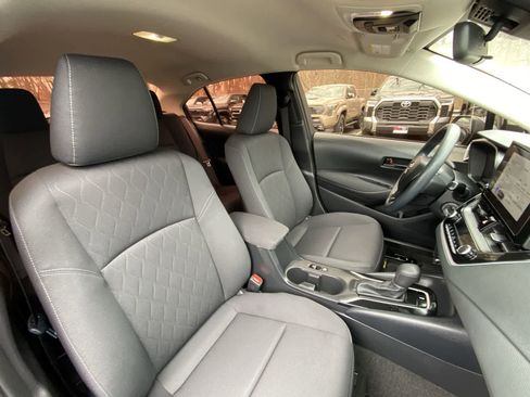 Used 2023 Toyota Corolla LE image 21