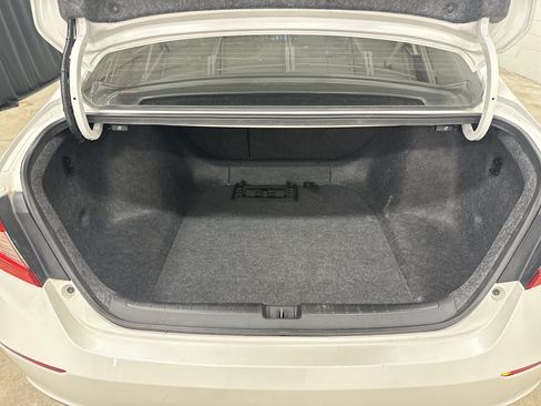 Used 2019 Honda Accord EX-L image 32