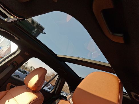 New 2026 Mercedes-Benz GLC 300 4MATIC image 9