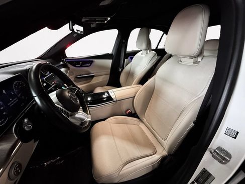 Used 2025 Mercedes-Benz C 300 Sedan image 11