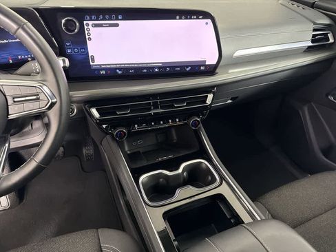 Certified 2024 Chevrolet Traverse LT image 57