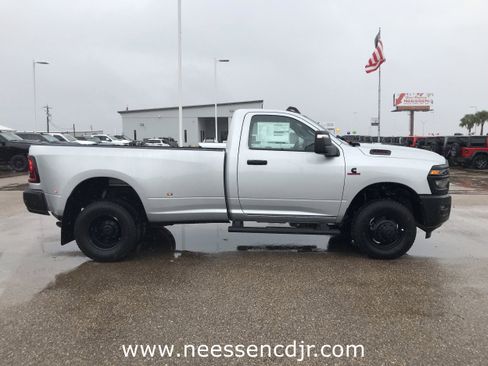 New 2026 RAM 3500 Tradesman image 8