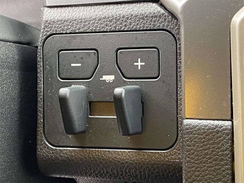 Used 2024 Toyota Tacoma SR5 image 28