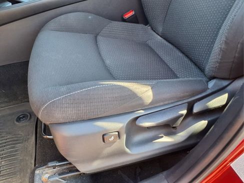 Used 2018 Toyota C-HR XLE FWD image 10