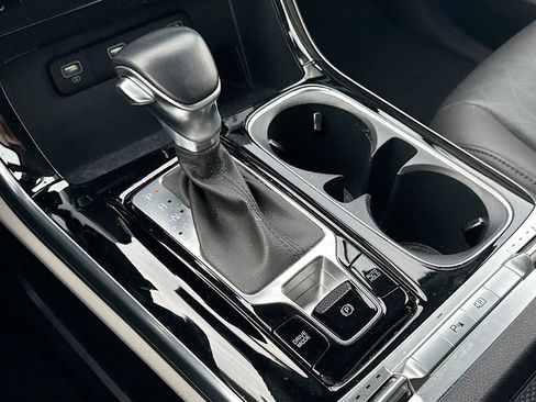 Used 2022 Kia Carnival SX image 17