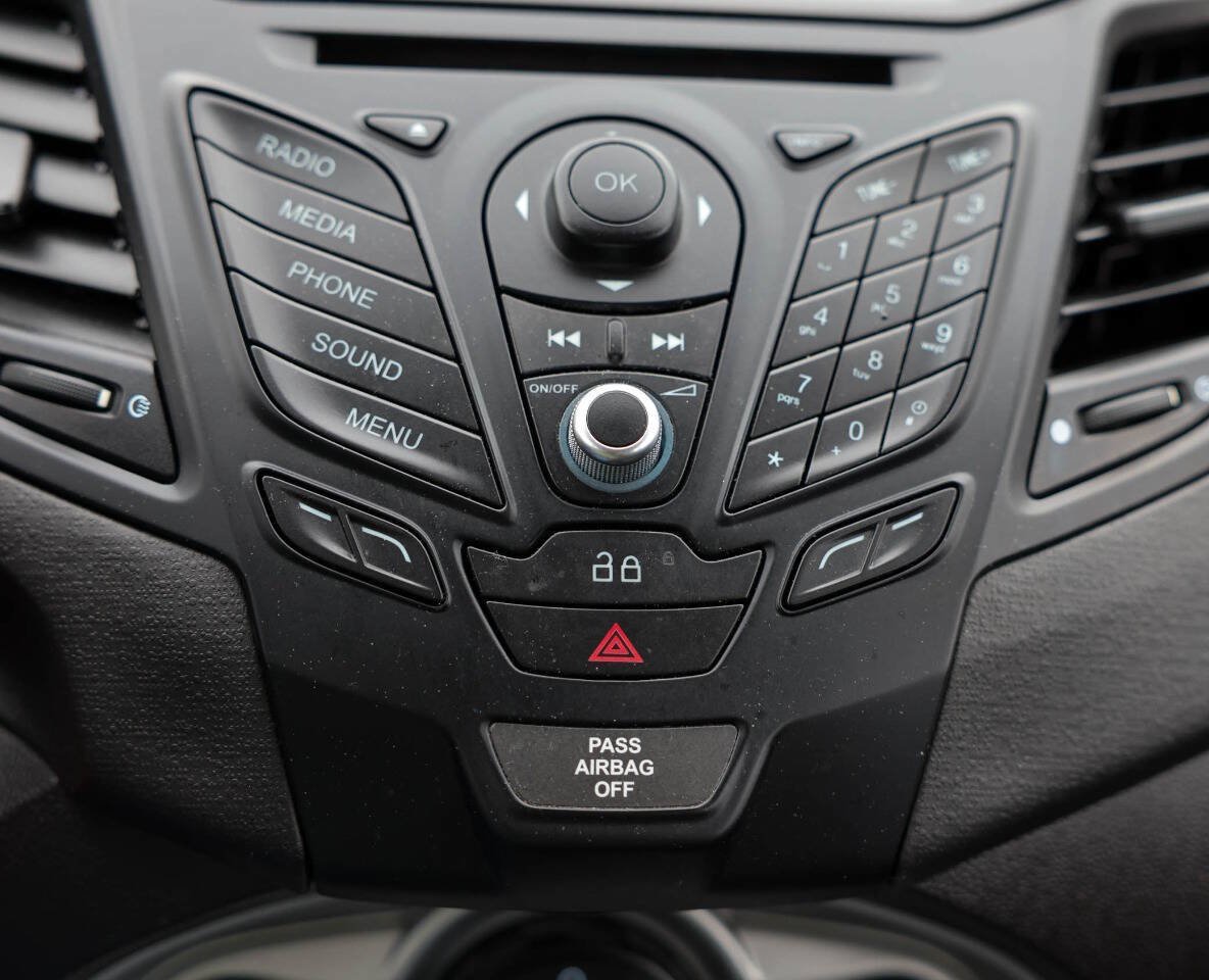 Used 2015 Ford Fiesta SE FWD image 23
