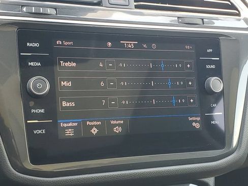 Used 2022 Volkswagen Tiguan SE AWD/4WD image 26