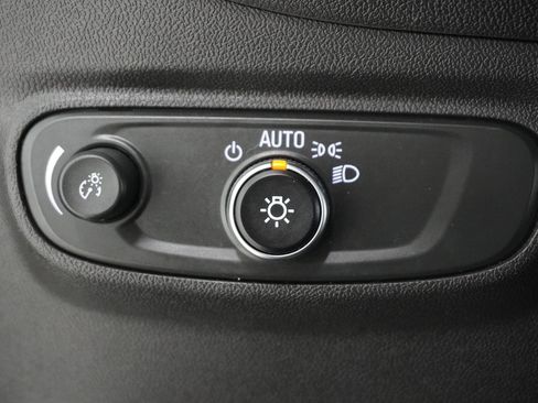 Used 2024 Chevrolet Equinox LT image 20