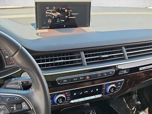 Used 2018 Audi Q7 3.0T Prestige AWD/4WD image 15