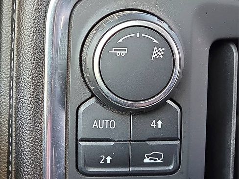Used 2019 Chevrolet Silverado 1500 LT w/ Remote Start Package AWD/4WD image 22