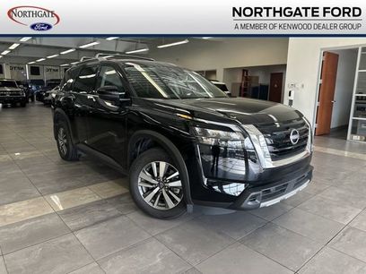 Used 2025 Nissan Pathfinder SL