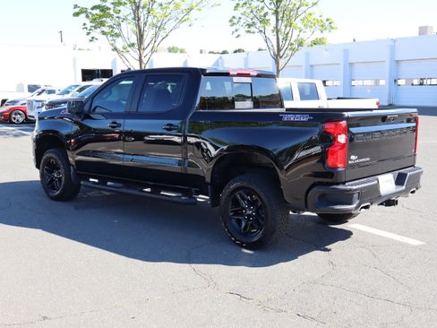 Used 2024 Chevrolet Silverado 1500 LT Trail Boss w/ Convenience Package II AWD/4WD image 8