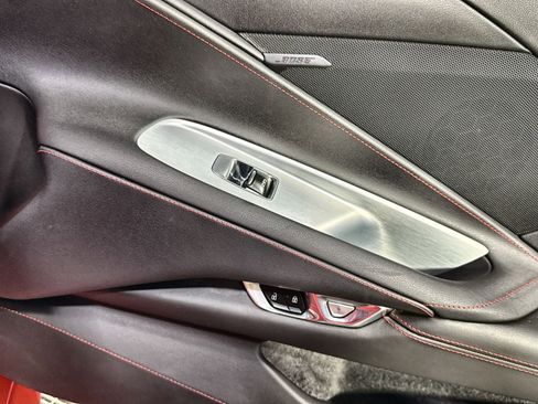 Used 2022 Chevrolet Corvette Stingray Convertible w/ Z51 Performance Package image 36