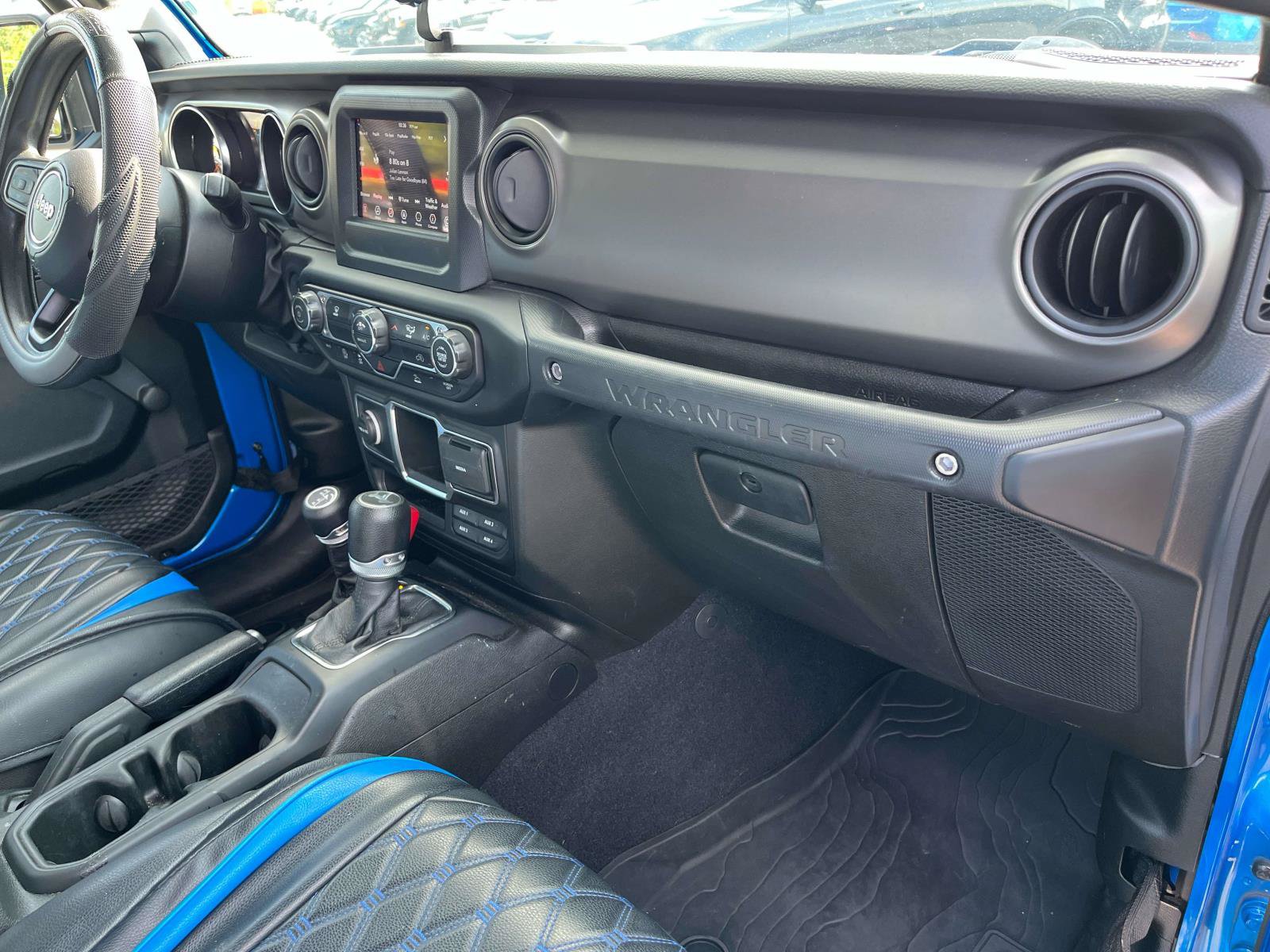 Used 2022 Jeep Wrangler Unlimited Sport AWD/4WD image 24