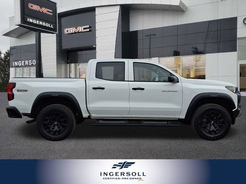 Used 2024 Chevrolet Colorado Trail Boss image 10