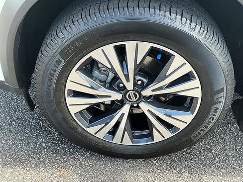 Used 2021 Nissan Rogue SV FWD image 7