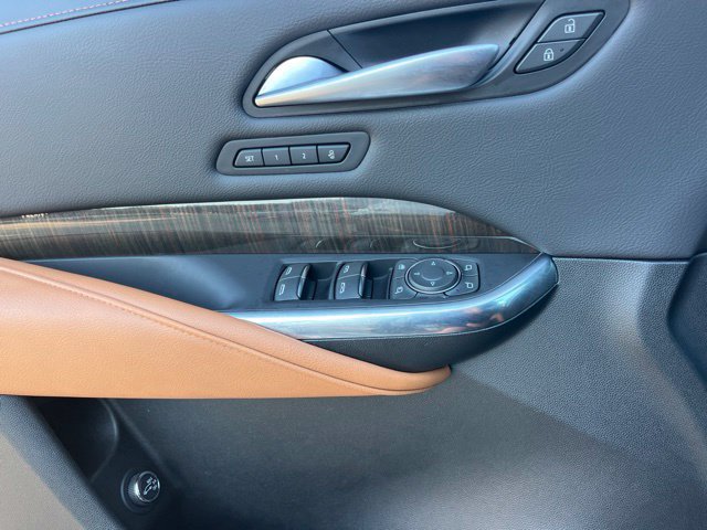 Used 2023 Cadillac XT4 Premium Luxury w/ Enhanced Visibility Package FWD image 11